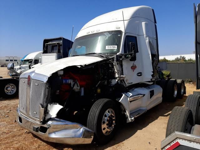 2016 Kenworth Construction T680