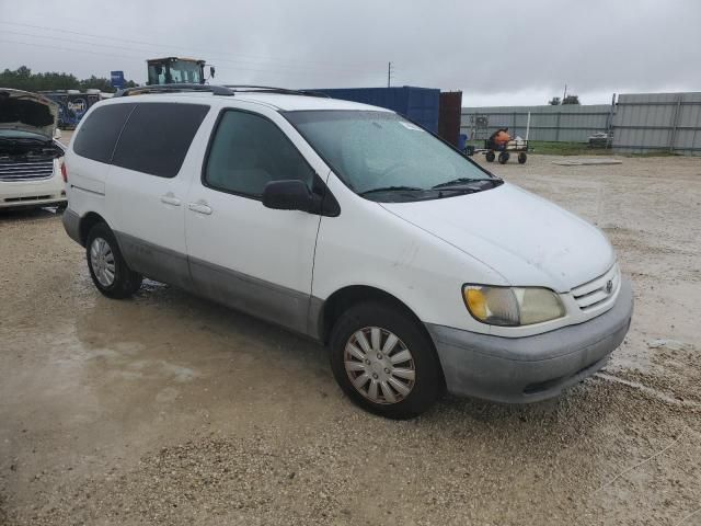 2001 Toyota Sienna LE