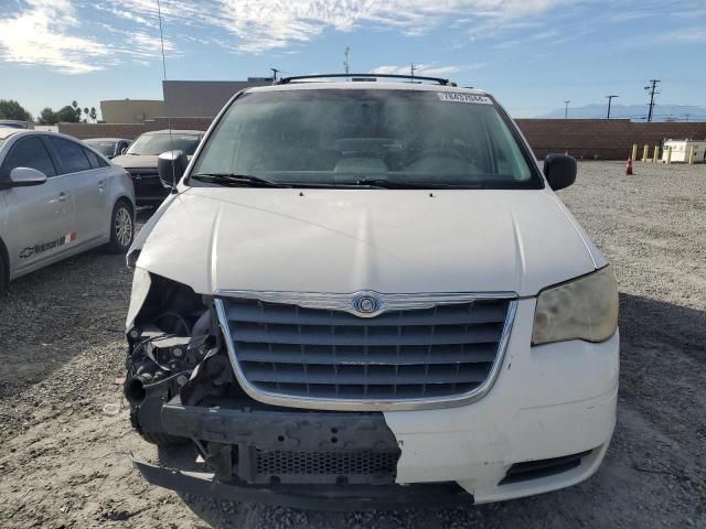 2010 Chrysler Town & Country LX