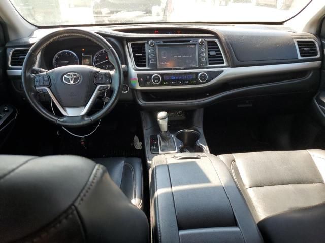 2019 Toyota Highlander SE