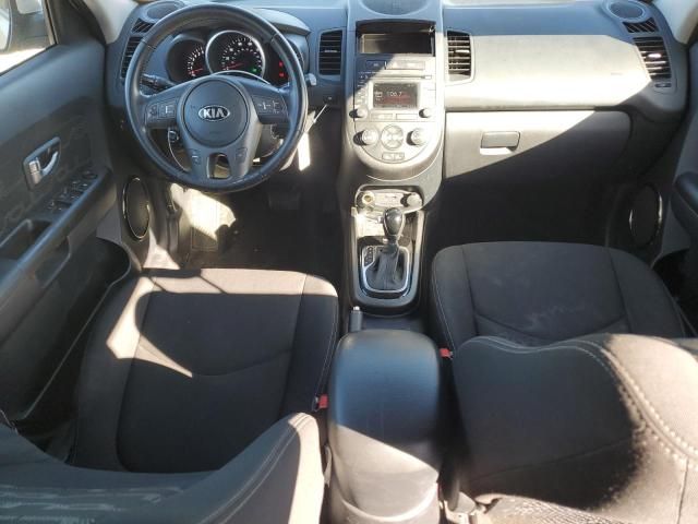 2013 KIA Soul +