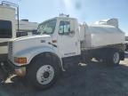 2001 International 4000 4700