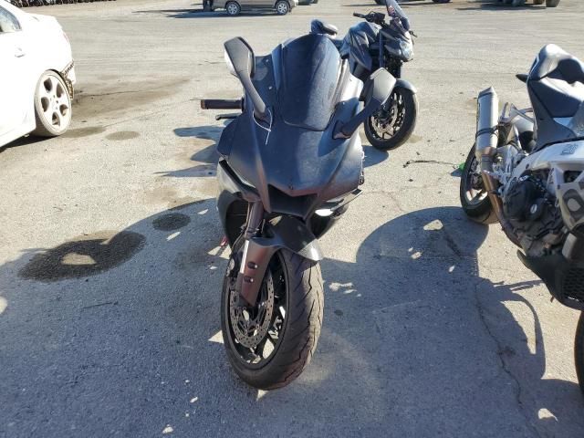 2021 Yamaha YZFR1