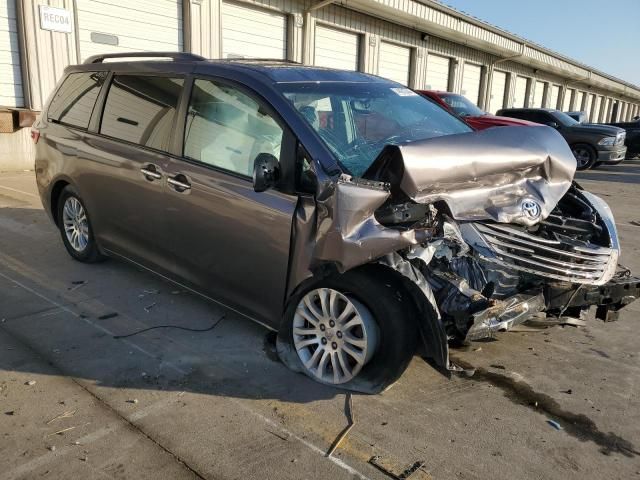 2015 Toyota Sienna XLE