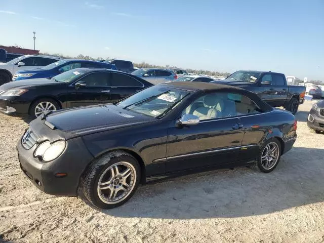 2005 Mercedes-Benz CLK 320