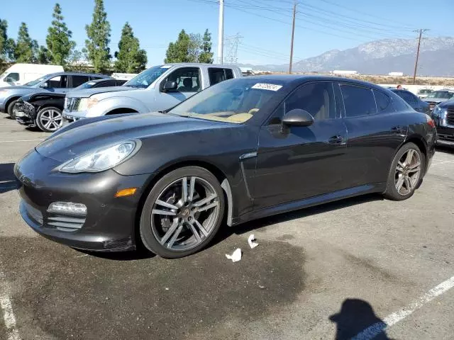 2012 Porsche Panamera 2