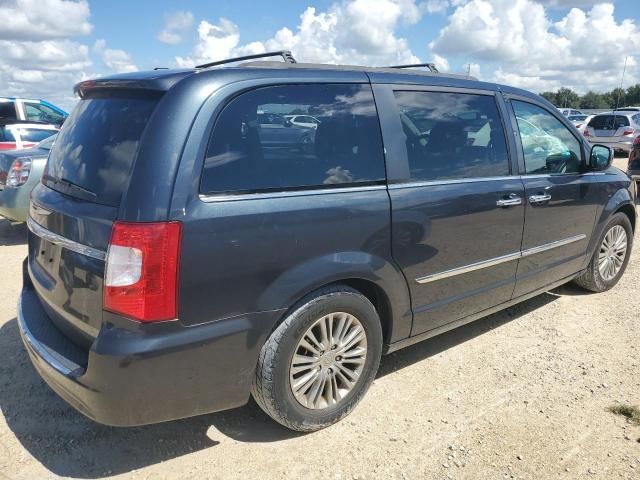 2013 Chrysler Town & Country Touring L