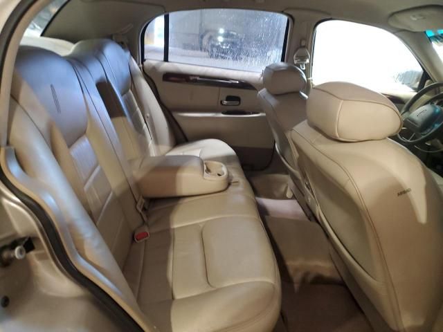 1999 Lincoln Town Car Executive