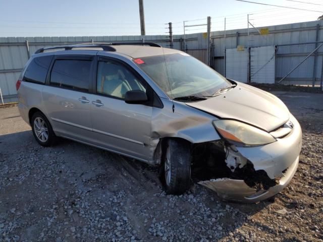 2006 Toyota Sienna LE