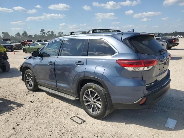 2019 Toyota Highlander SE