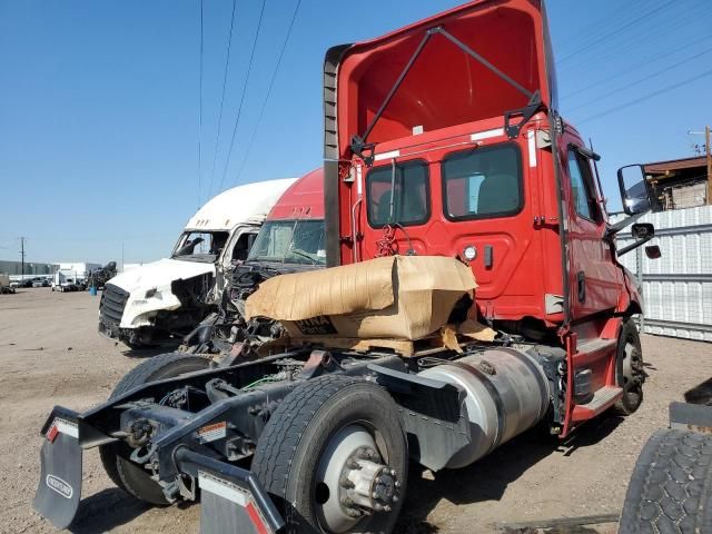 2021 Freightliner Cascadia 116