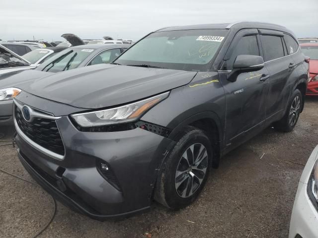 2020 Toyota Highlander Hybrid XLE