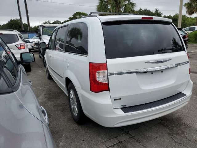 2016 Chrysler Town & Country Touring