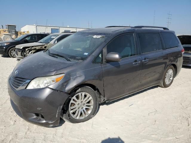 2014 Toyota Sienna XLE