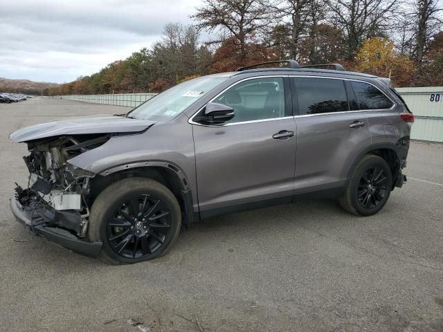 2019 Toyota Highlander SE