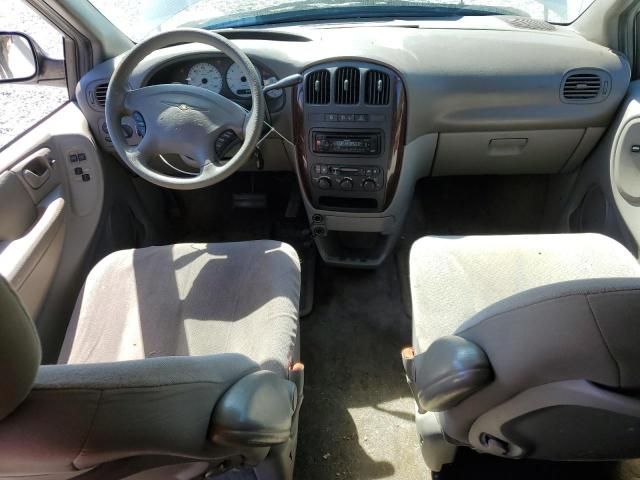 2003 Chrysler Town & Country LX