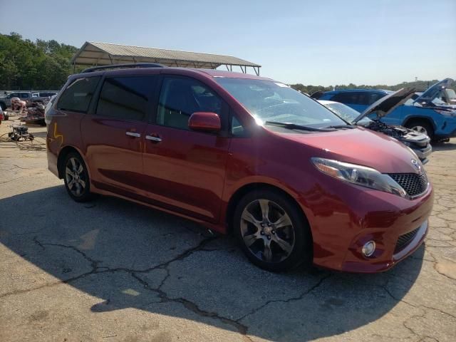 2015 Toyota Sienna Sport