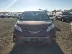 2020 Toyota Sienna XLE