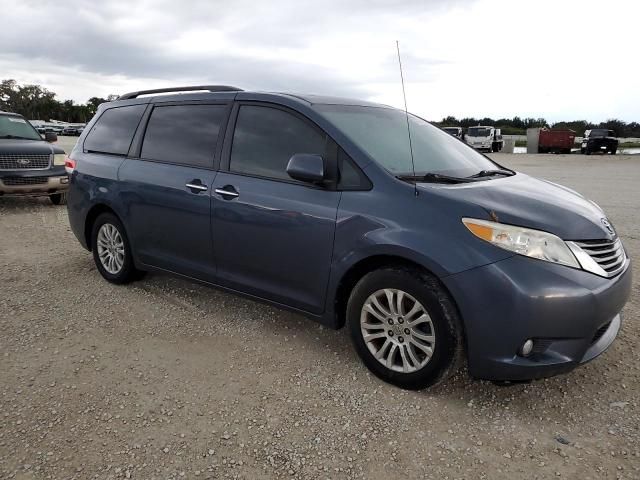 2014 Toyota Sienna XLE