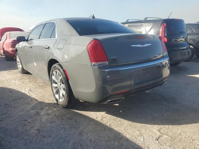 2019 Chrysler 300 Touring