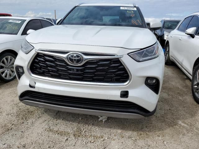 2022 Toyota Highlander Platinum