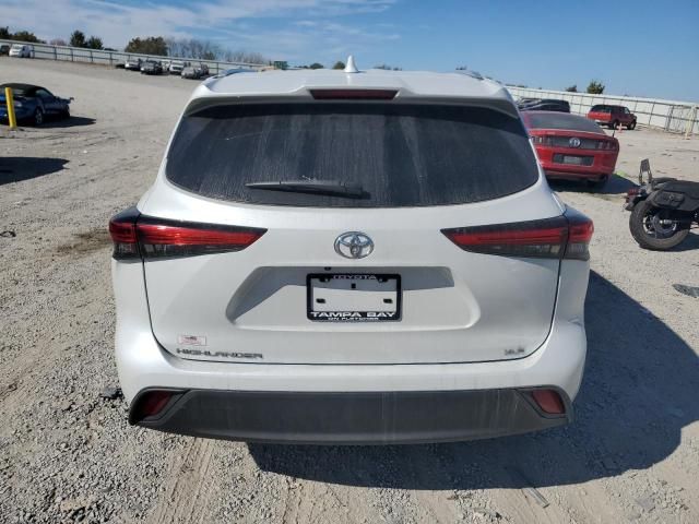 2022 Toyota Highlander XLE