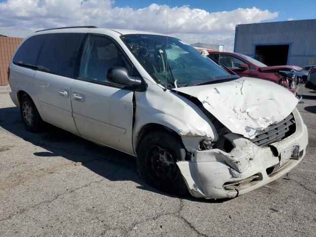 2007 Chrysler Town & Country LX