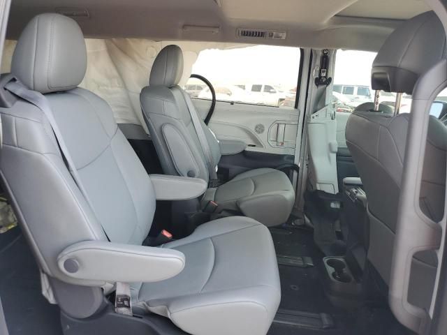 2023 Toyota Sienna XLE