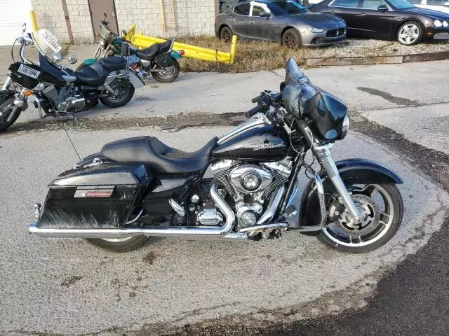 2011 Harley-Davidson Flhx