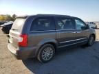 2015 Chrysler Town & Country Touring L