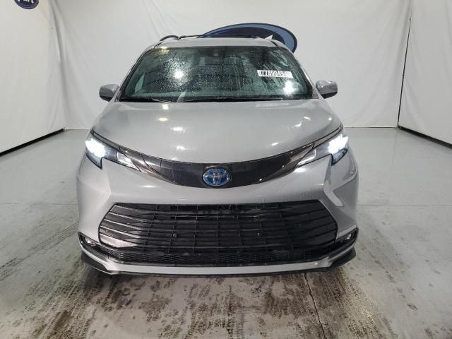 2024 Toyota Sienna XSE