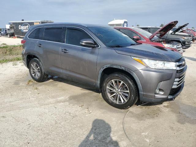 2019 Toyota Highlander SE