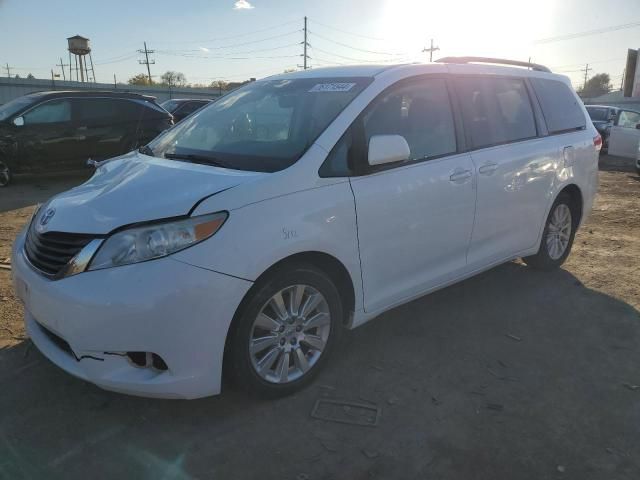 2012 Toyota Sienna LE