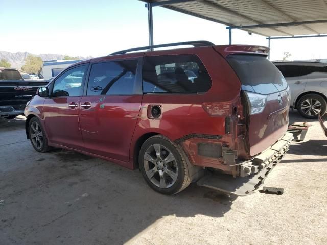 2015 Toyota Sienna Sport