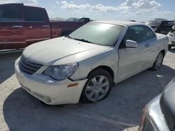 Carros dañados por inundaciones a la venta en subasta: 2010 Chrysler Sebring Limited