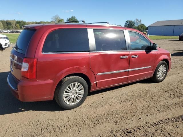 2015 Chrysler Town & Country Limited Platinum