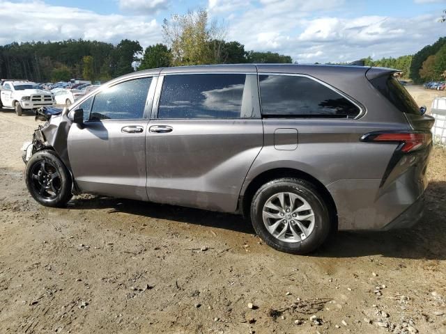 2022 Toyota Sienna XLE