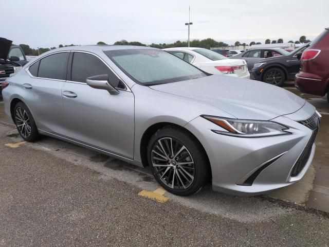 2024 Lexus ES 300H Base