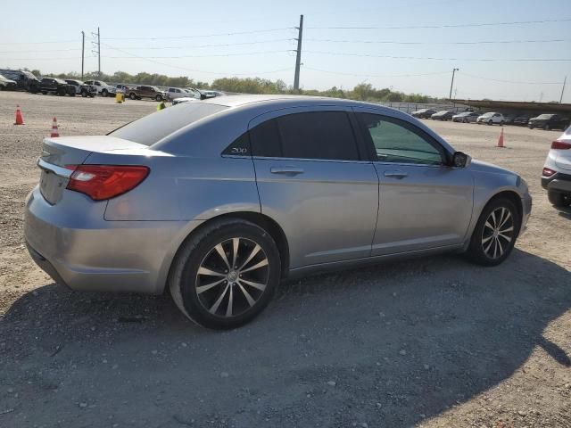 2013 Chrysler 200 Touring