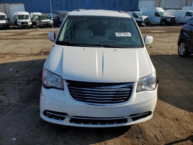 2013 Chrysler Town & Country Touring