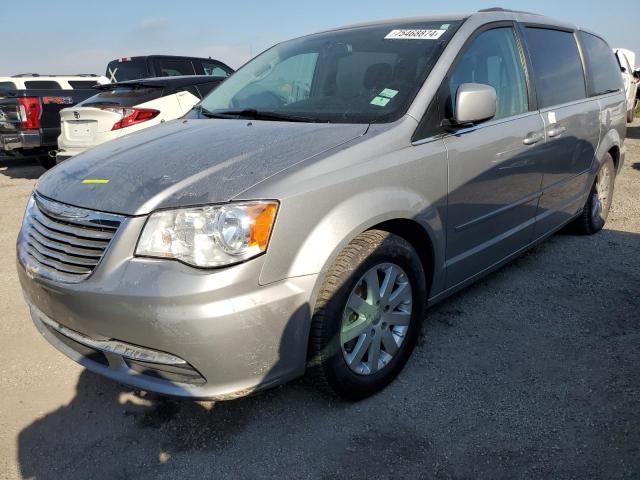 2015 Chrysler Town & Country LX