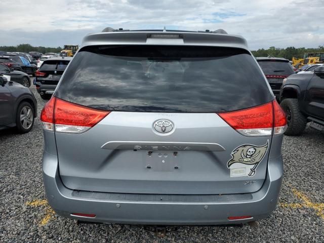 2014 Toyota Sienna XLE