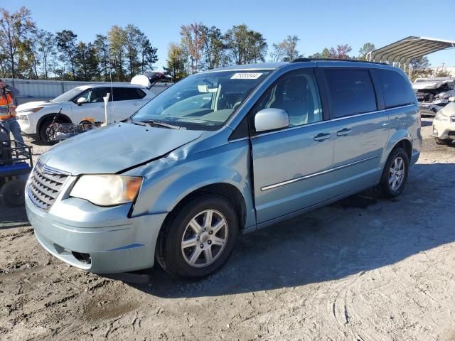 2010 Chrysler Town & Country Touring