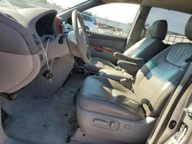 2010 Toyota Sienna XLE