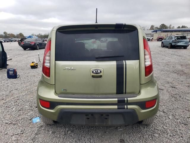 2013 KIA Soul +