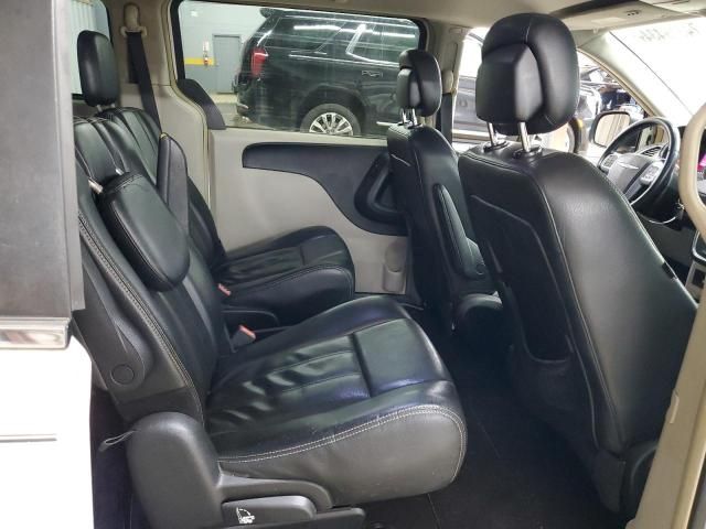 2012 Chrysler Town & Country Touring