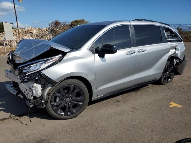 2022 Toyota Sienna XSE