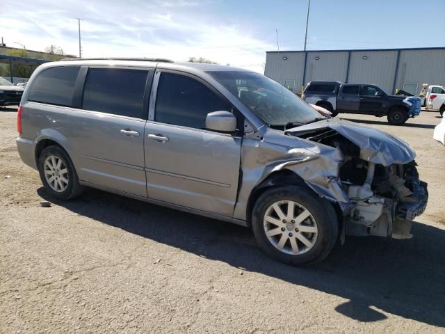 2015 Chrysler Town & Country LX