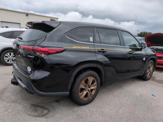 2023 Toyota Highlander Hybrid Bronze Edition