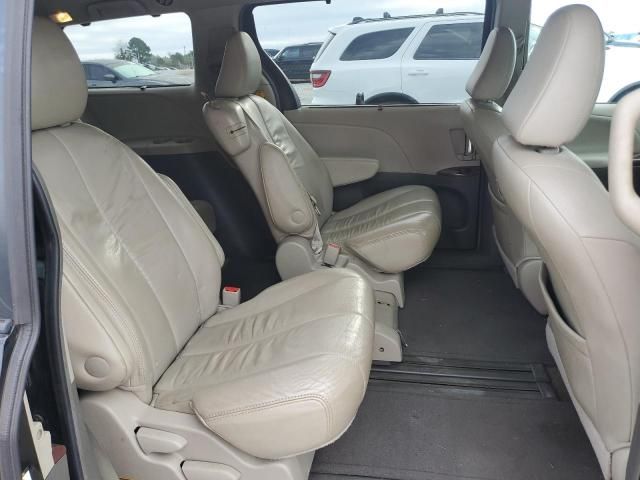 2011 Toyota Sienna XLE